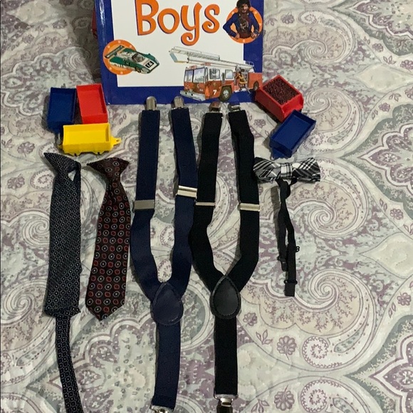 Toddlers ties and suspenders - Picture 2 of 5